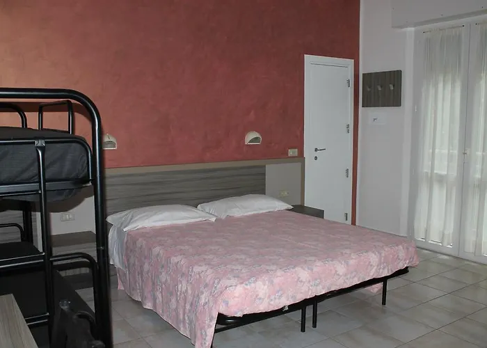 Szálloda Costanza 2*