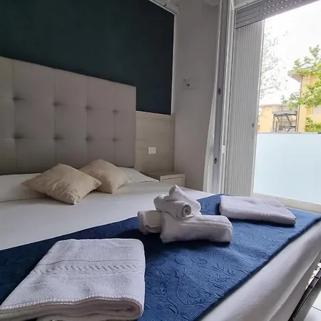 Costanza 2* 切塞纳蒂科